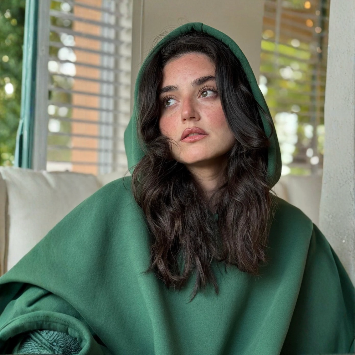 CalmWeave™ Hoodie – Premium Relaxation Wear