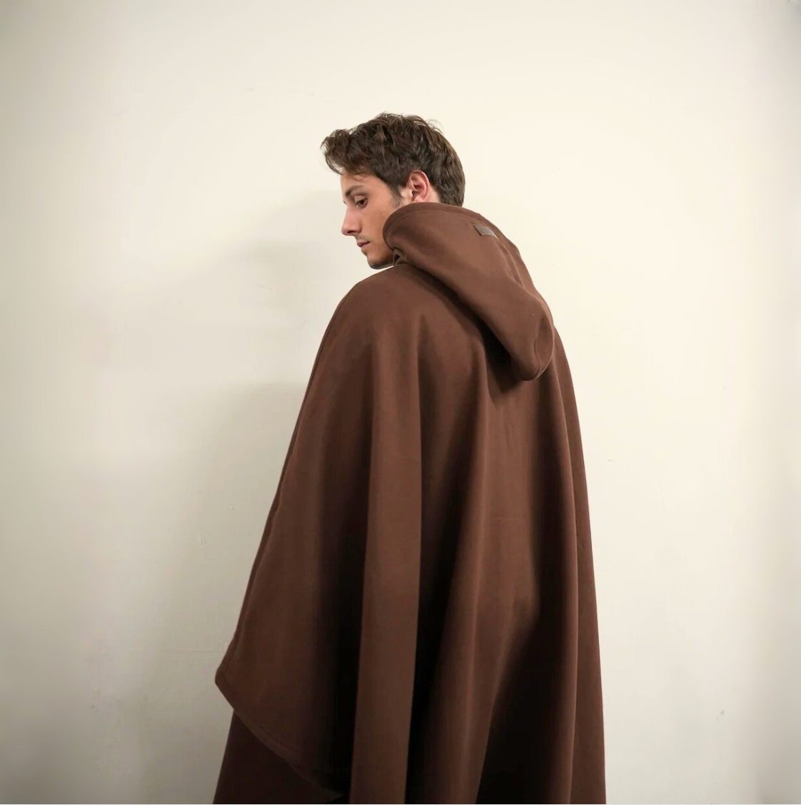 CalmWeave™ Hoodie – Premium Relaxation Wear